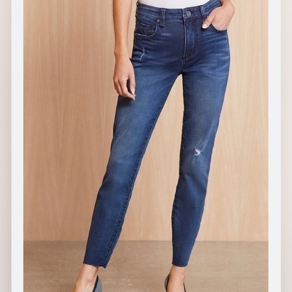 Kut From The Kloth Medium Wash Slightly Distressd Skinny Jeans 6 / 28w 30l